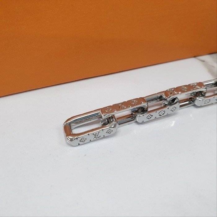 e_8jgUd018svc41hcltciwn9k_413zjm.jpg