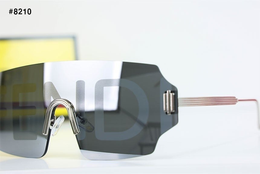 d_967Ud018svc1rrs84s3z00sw_413zjm.jpg