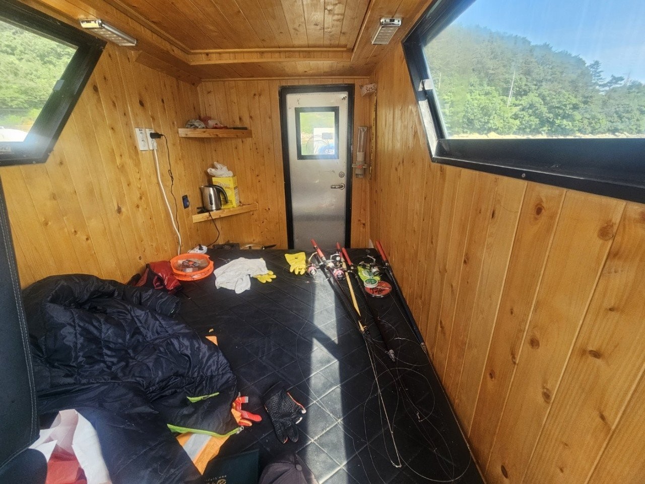 경남 4.93톤 연안복합허가 낚시어선 판매합니다.