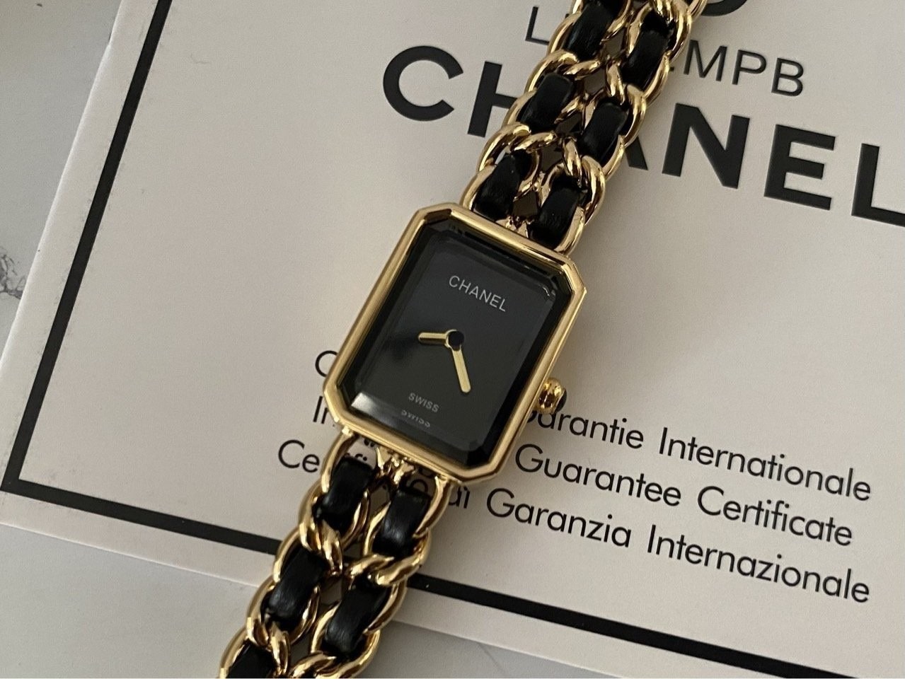 b_h2aUd018svc119y4azz1ddeu_413zjm.jpg