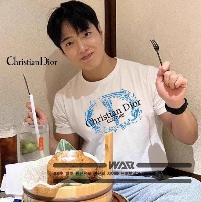 a_g13Ud018svc1wucv1wdz4d4y_4144s3.jpg