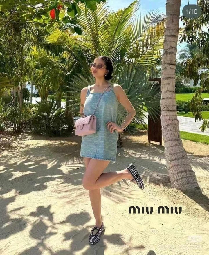 j_j04Ud018svc1fcp4m9yhv6fn_4144s3.jpg