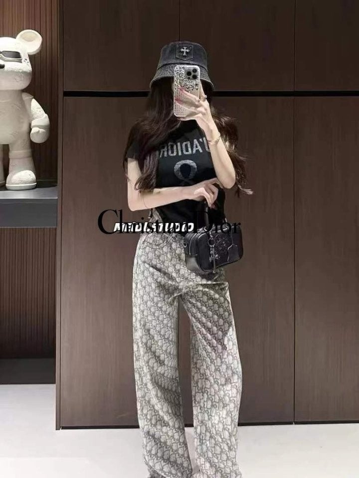 b_21fUd018svc8u8d5j5ikq65_4144s3.jpg