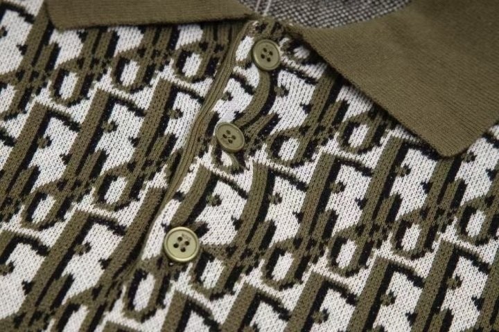 9_f8aUd018svc1xj5bcilgcryo_4144s3.jpg