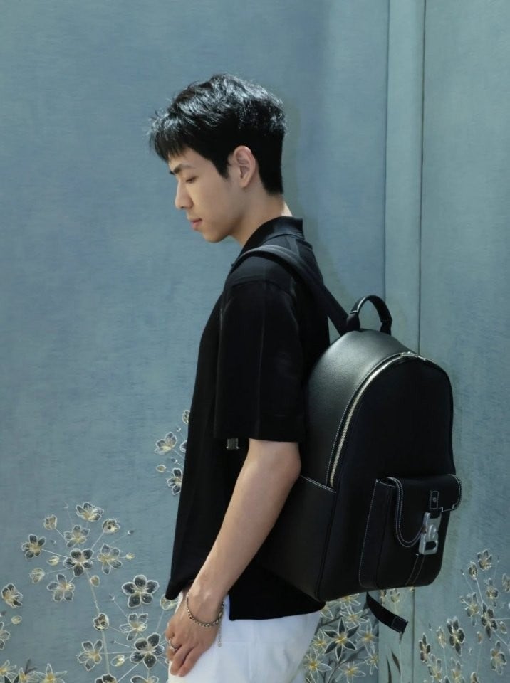 b_j87Ud018svc1w1feftkvlluu_413zjm.jpg