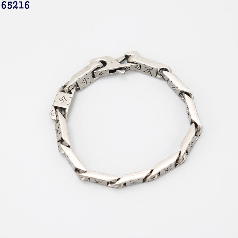 b_c12Ud018svc1scmhlvdw2apa_siwzpq.jpg