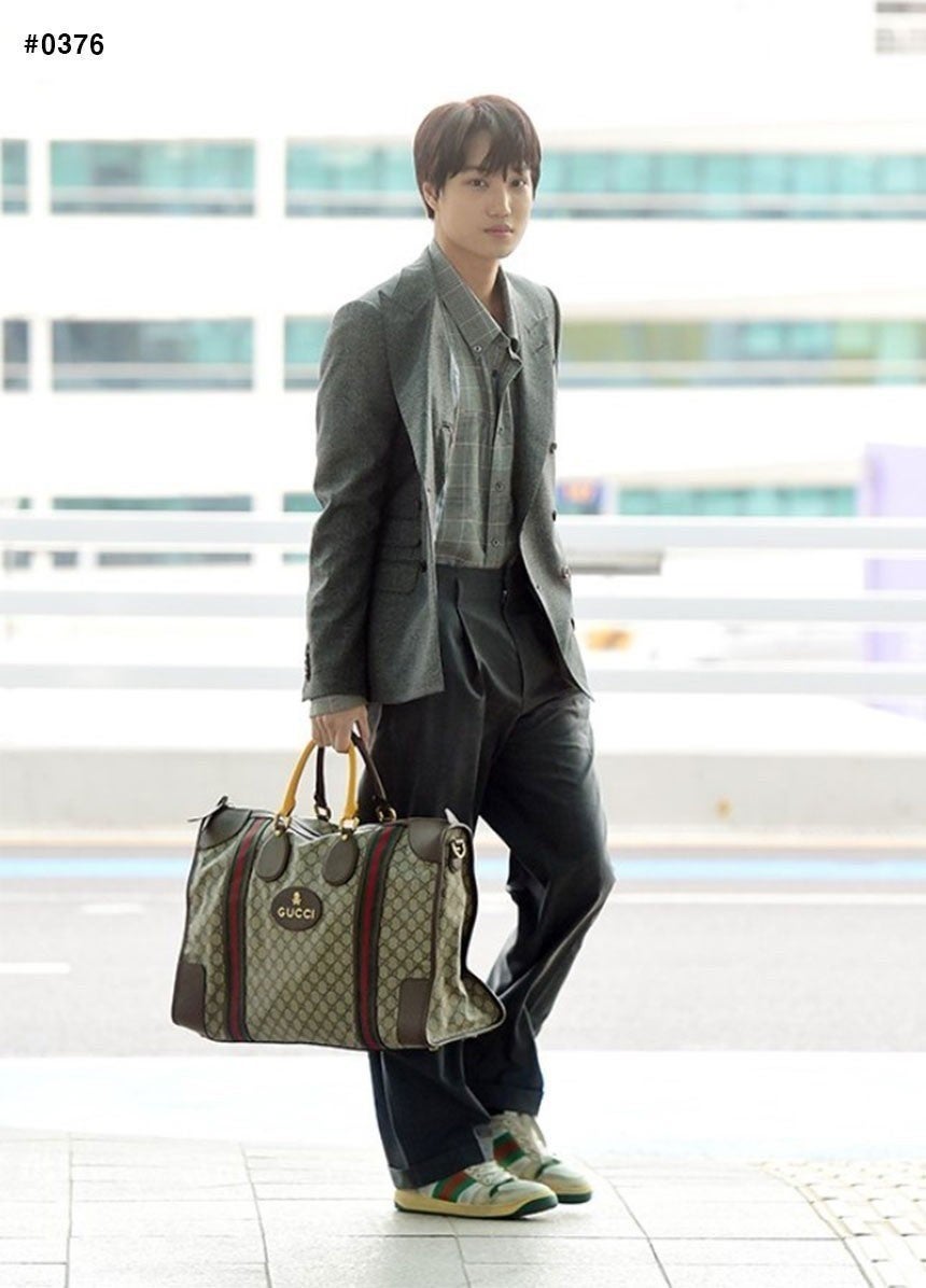 j_c9cUd018svc12hkg188v63s6_413zjm.jpg