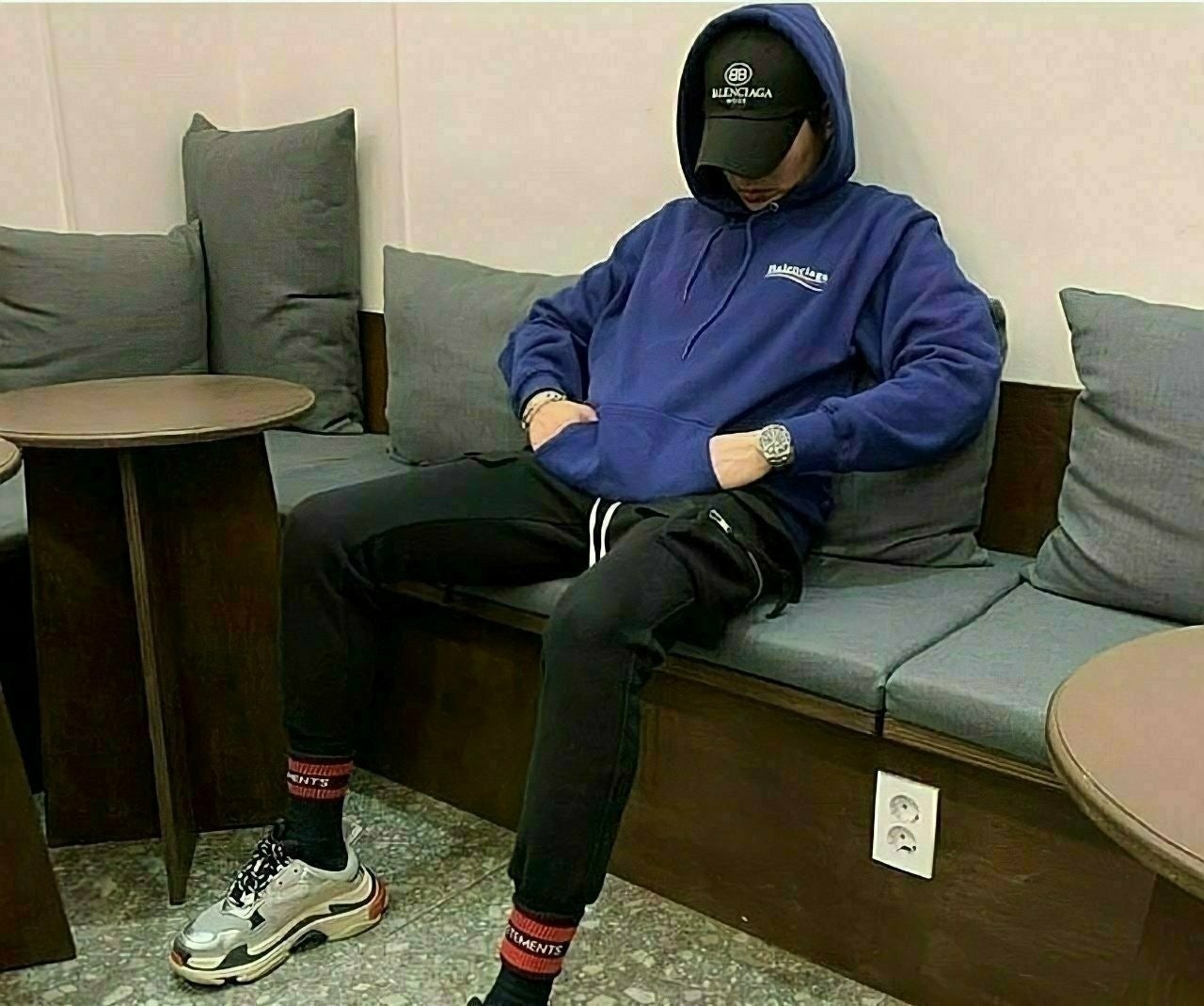 d_5jiUd018svc8jbnktovl3m7_s6fei9.jpg d_5jiUd018svc8jbnktovl3m7_s6fei9.jpg