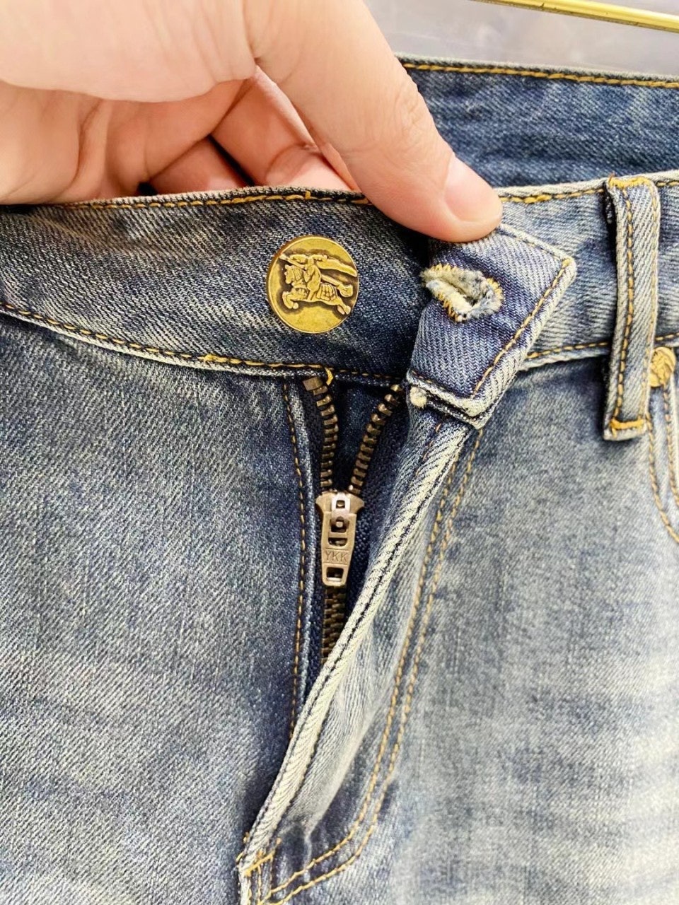 aa.jpg