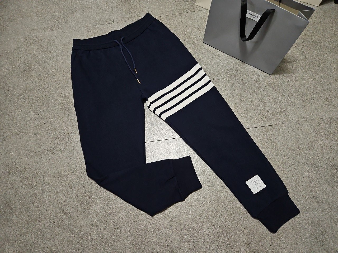 f_414Ud018svczuk3bpmjbqhs_snwgnf.jpg f_414Ud018svczuk3bpmjbqhs_snwgnf.jpg