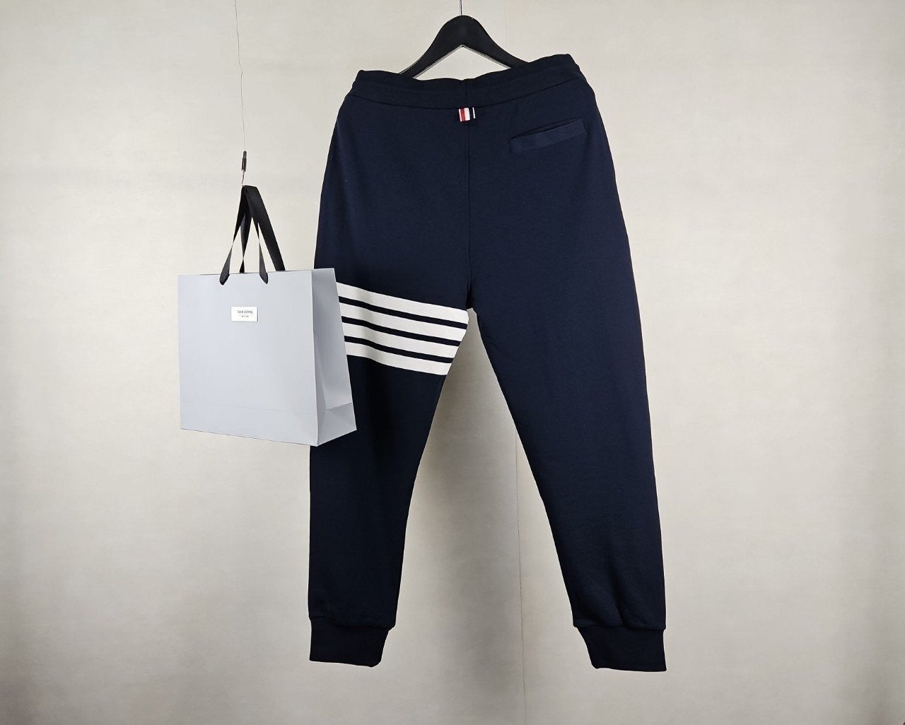 f_014Ud018svc1s26rf2un3sft_snwgnf.jpg f_014Ud018svc1s26rf2un3sft_snwgnf.jpg