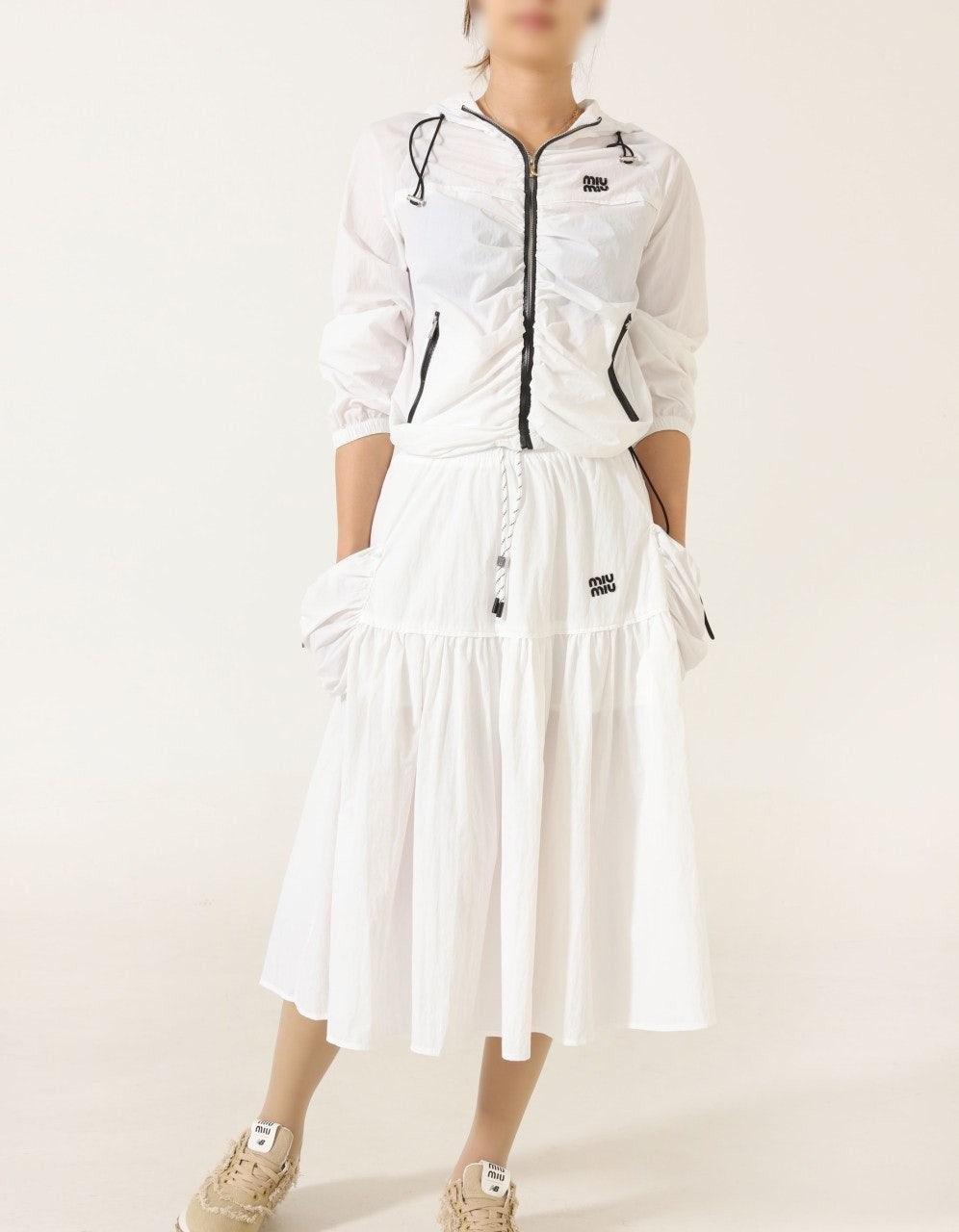 b_7g6Ud018svc1p4pw5d00il9t_4144s3.jpg