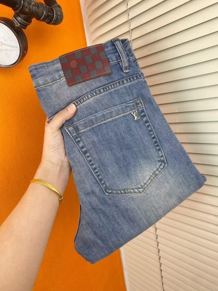 aa.jpg