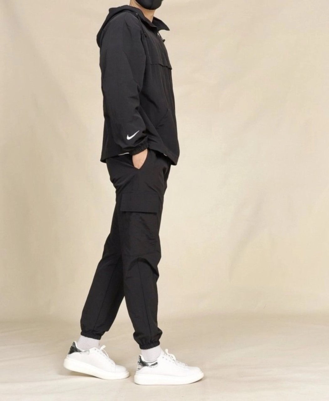 2_7e5Ud018svc1jk00j2xkq8bx_4144s3.jpg