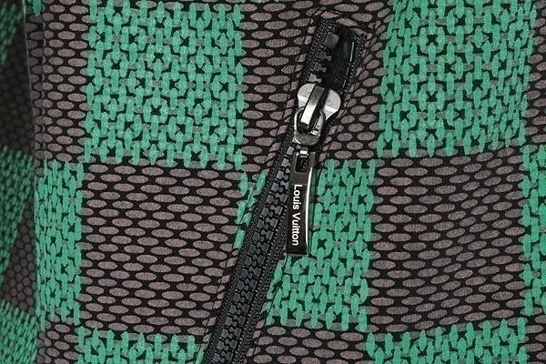 5_h44Ud018svc1cyintfpjo1fn_4144s3.jpg