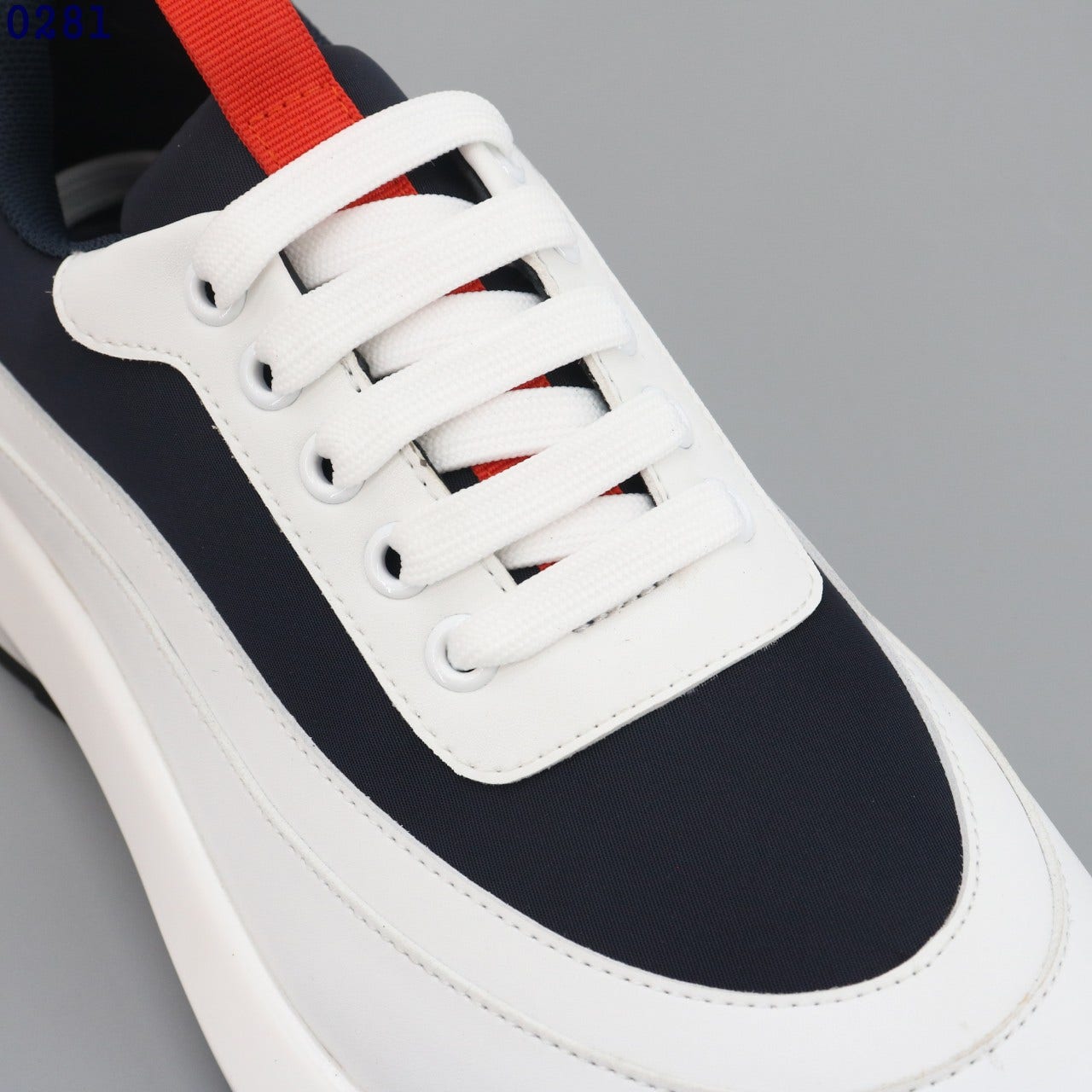 j_g7bUd018svc1uigzmk2ib4i2_siwzux.jpg