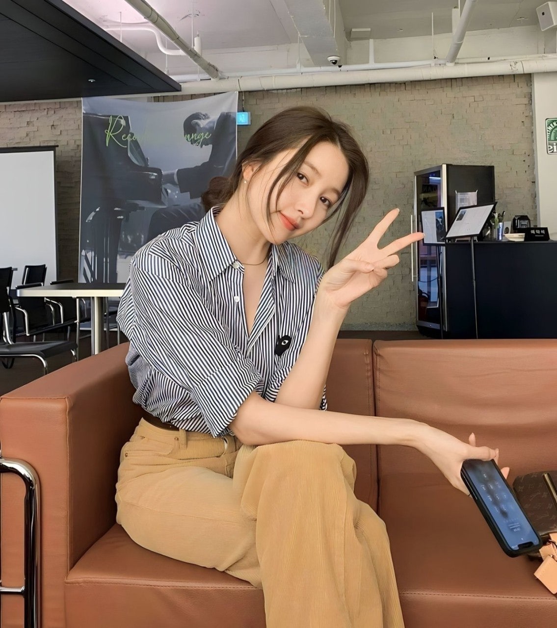 f_99eUd018svckecgwugfvwbk_s6fei9.jpg f_99eUd018svckecgwugfvwbk_s6fei9.jpg