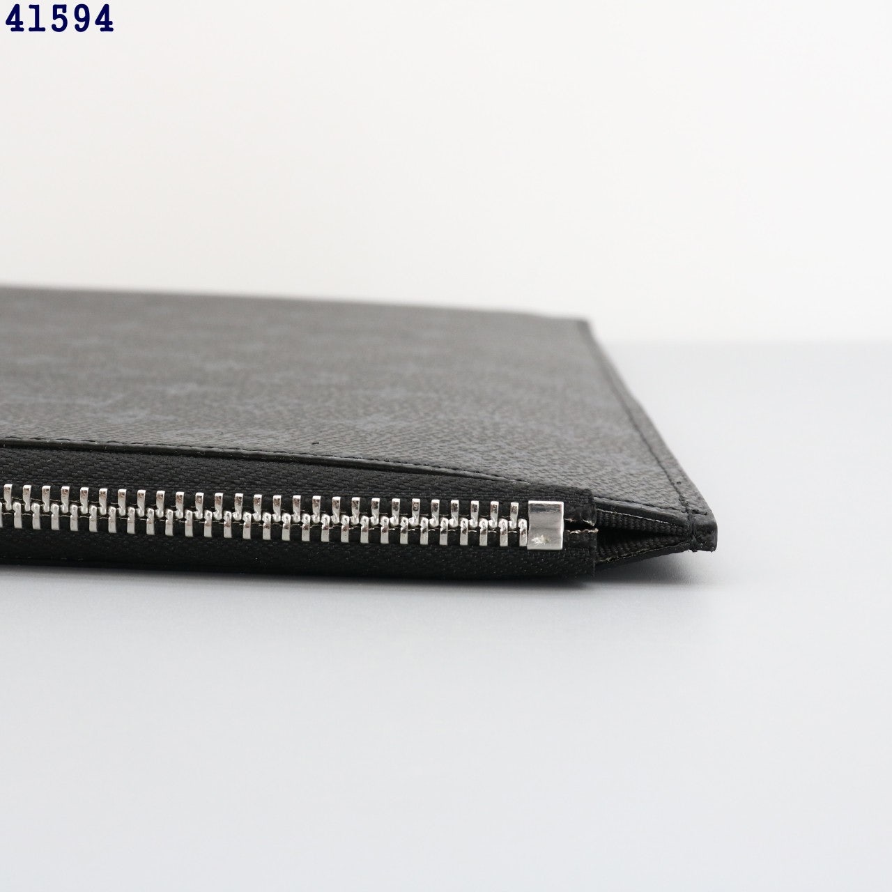 g_08fUd018svc1dgia794hbh7w_t1nbj7.jpg