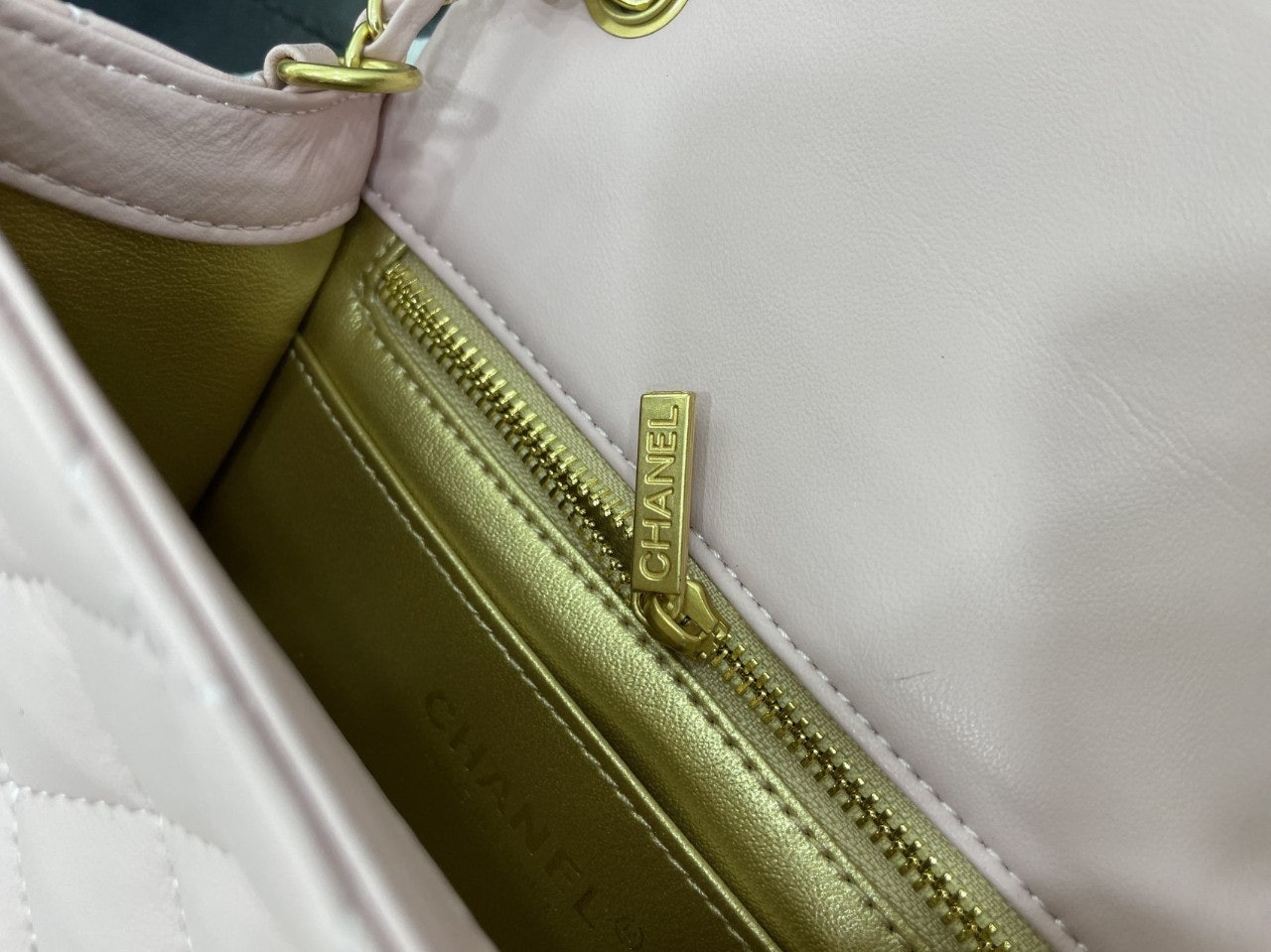 7_49aUd018svc60oumew2ub4a_ojbs7m.jpg