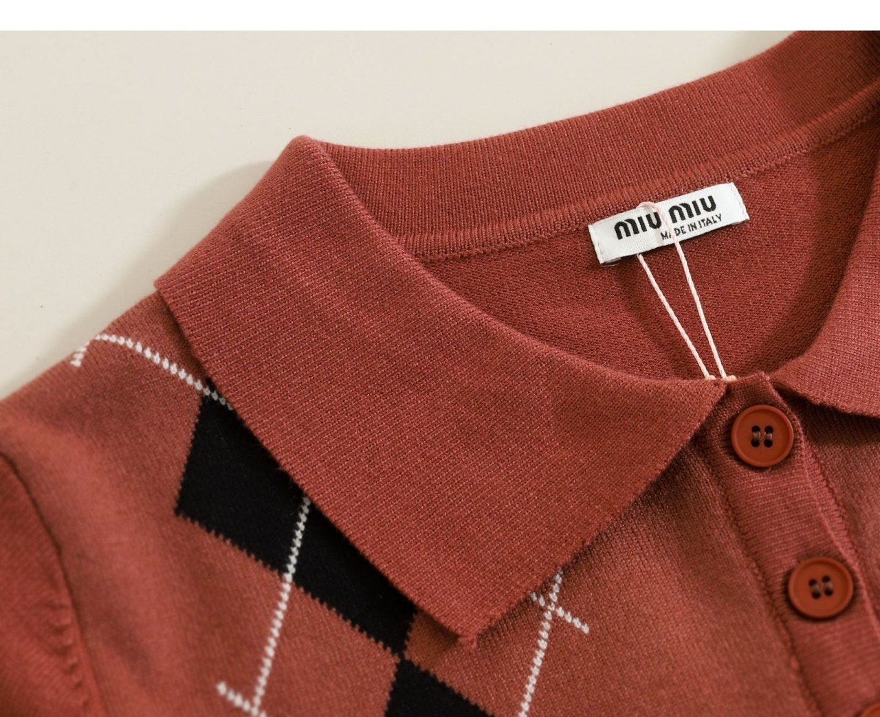 f_4jbUd018svcmicb3l5dy4ha_g9hfyp.jpg f_4jbUd018svcmicb3l5dy4ha_g9hfyp.jpg