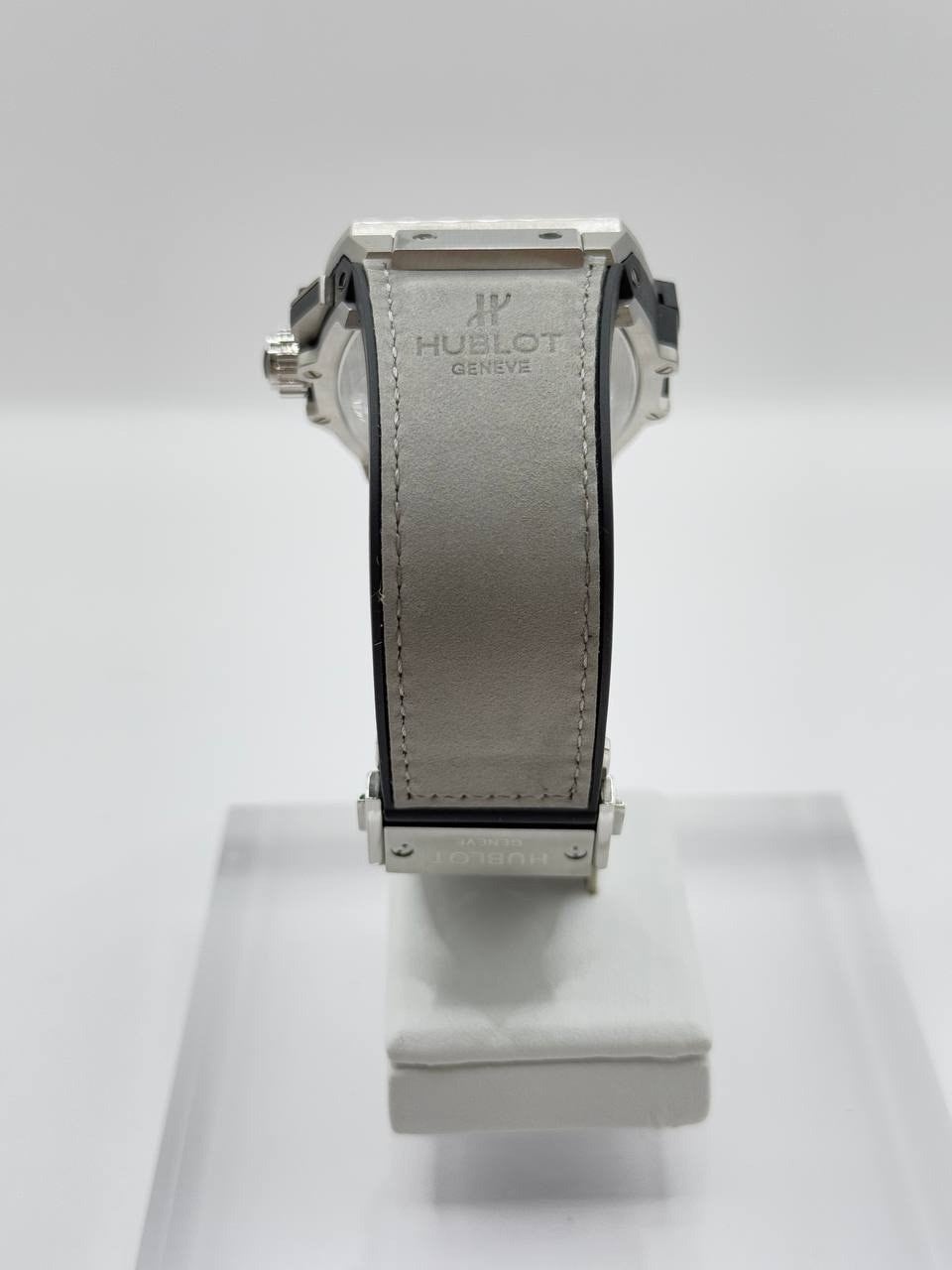 5_a92Ud018svc19v962xak3vdp_14dirp.jpg