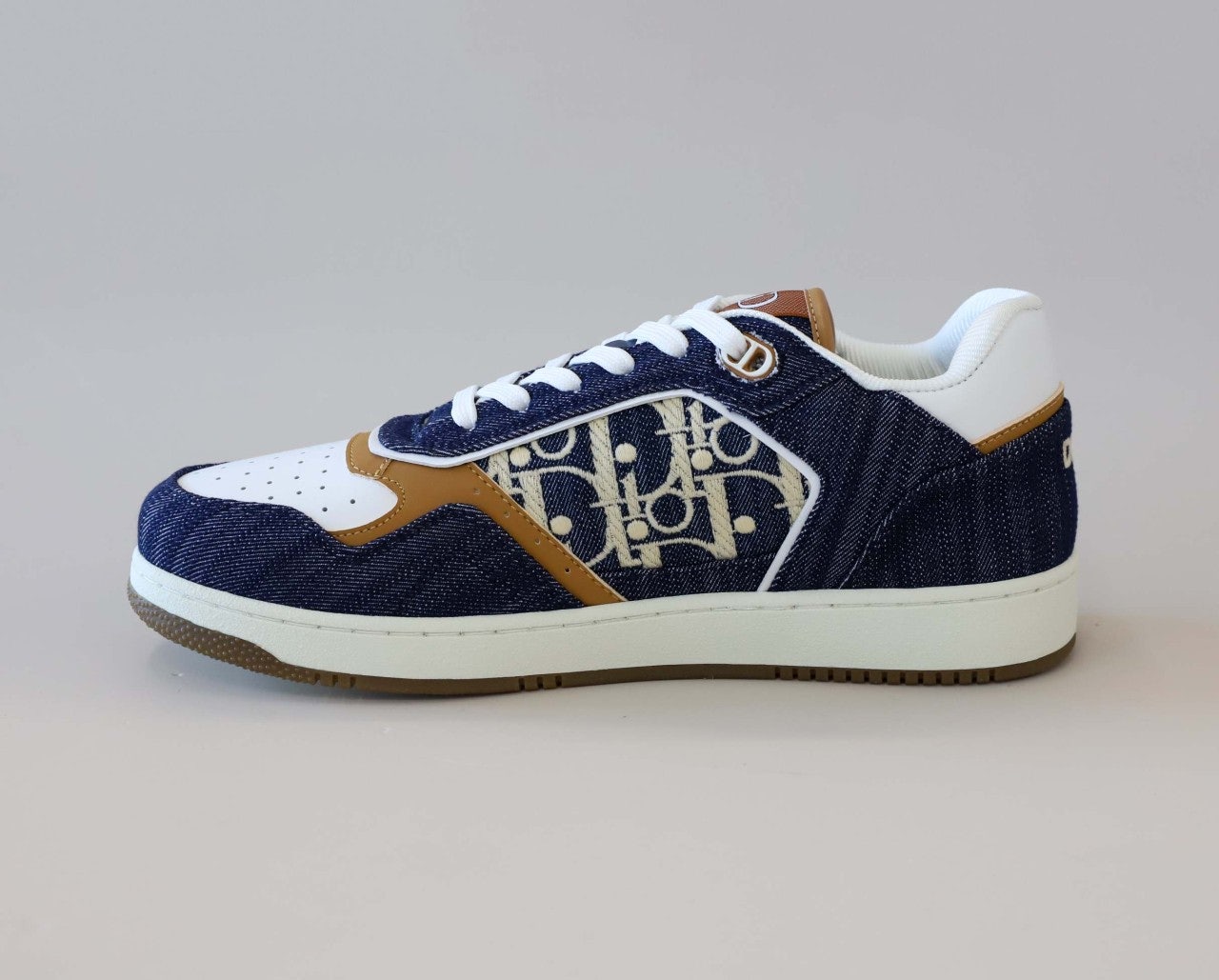 c_d05Ud018svc1nfw8i0jtwsd9_ew4xzd.jpg c_d05Ud018svc1nfw8i0jtwsd9_ew4xzd.jpg