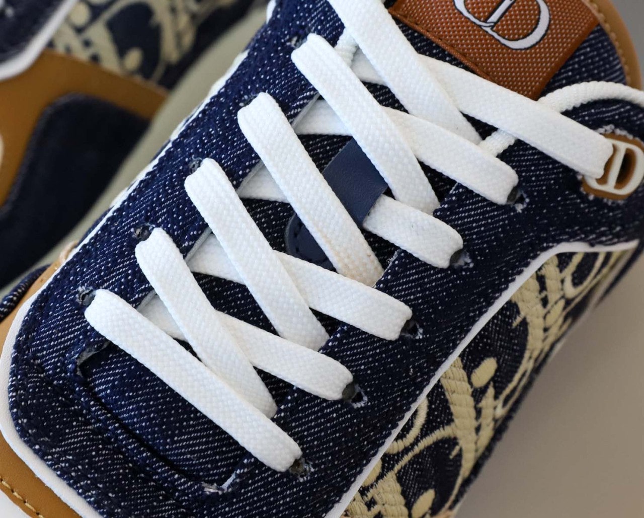 c_505Ud018svc1b0y8flit0mem_ew4xzd.jpg c_505Ud018svc1b0y8flit0mem_ew4xzd.jpg