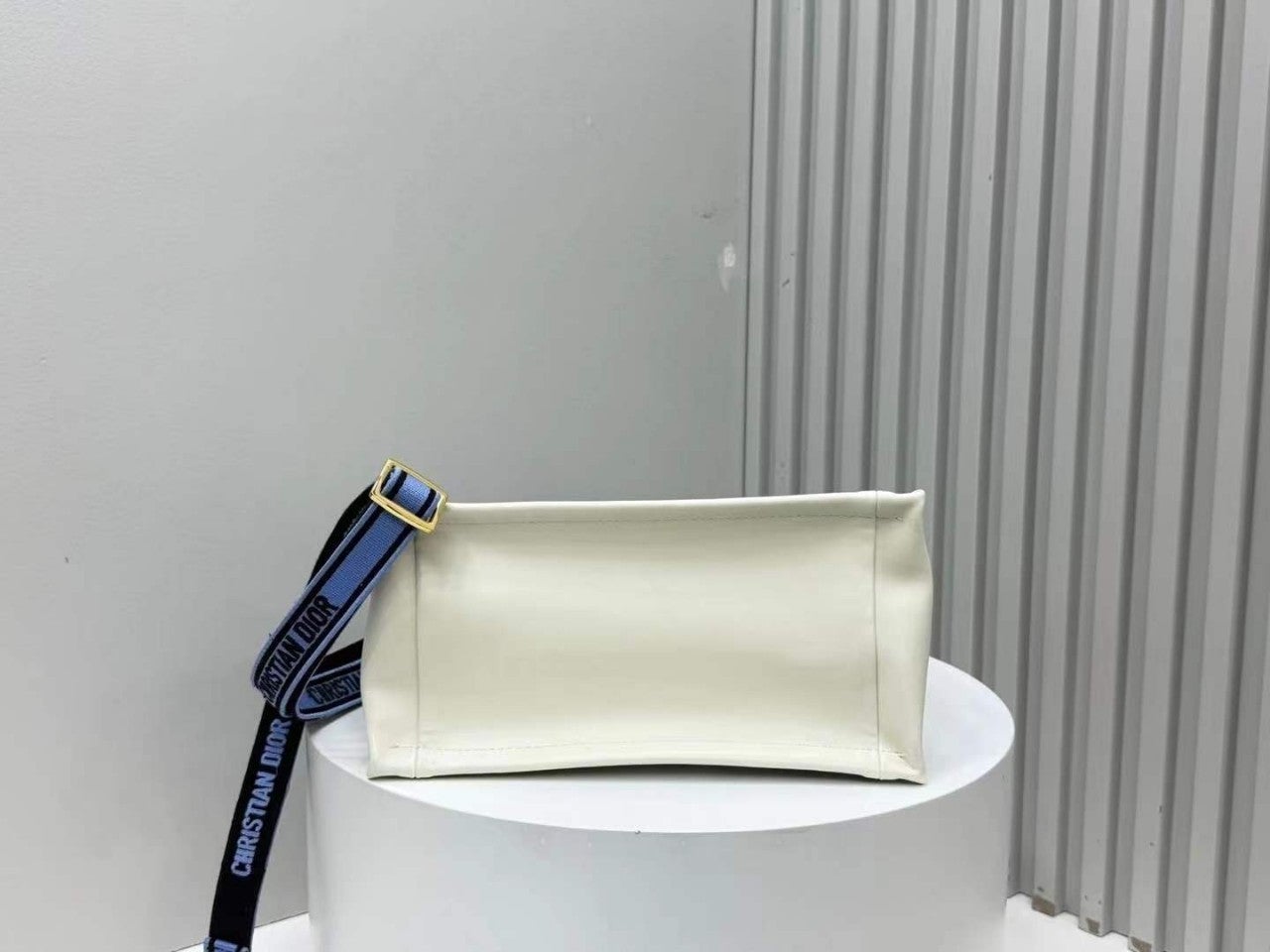 a_e5iUd018svcktex6xvkgh68_ojbs7m.jpg