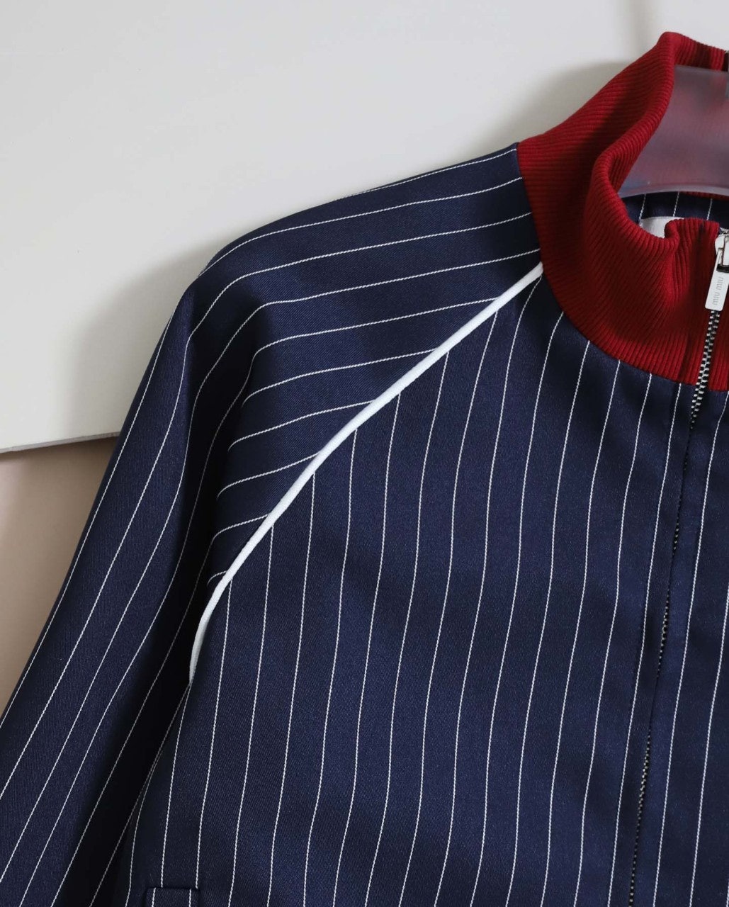 b_0jgUd018svc180n5wrqph5ap_g9hfyp.jpg b_0jgUd018svc180n5wrqph5ap_g9hfyp.jpg