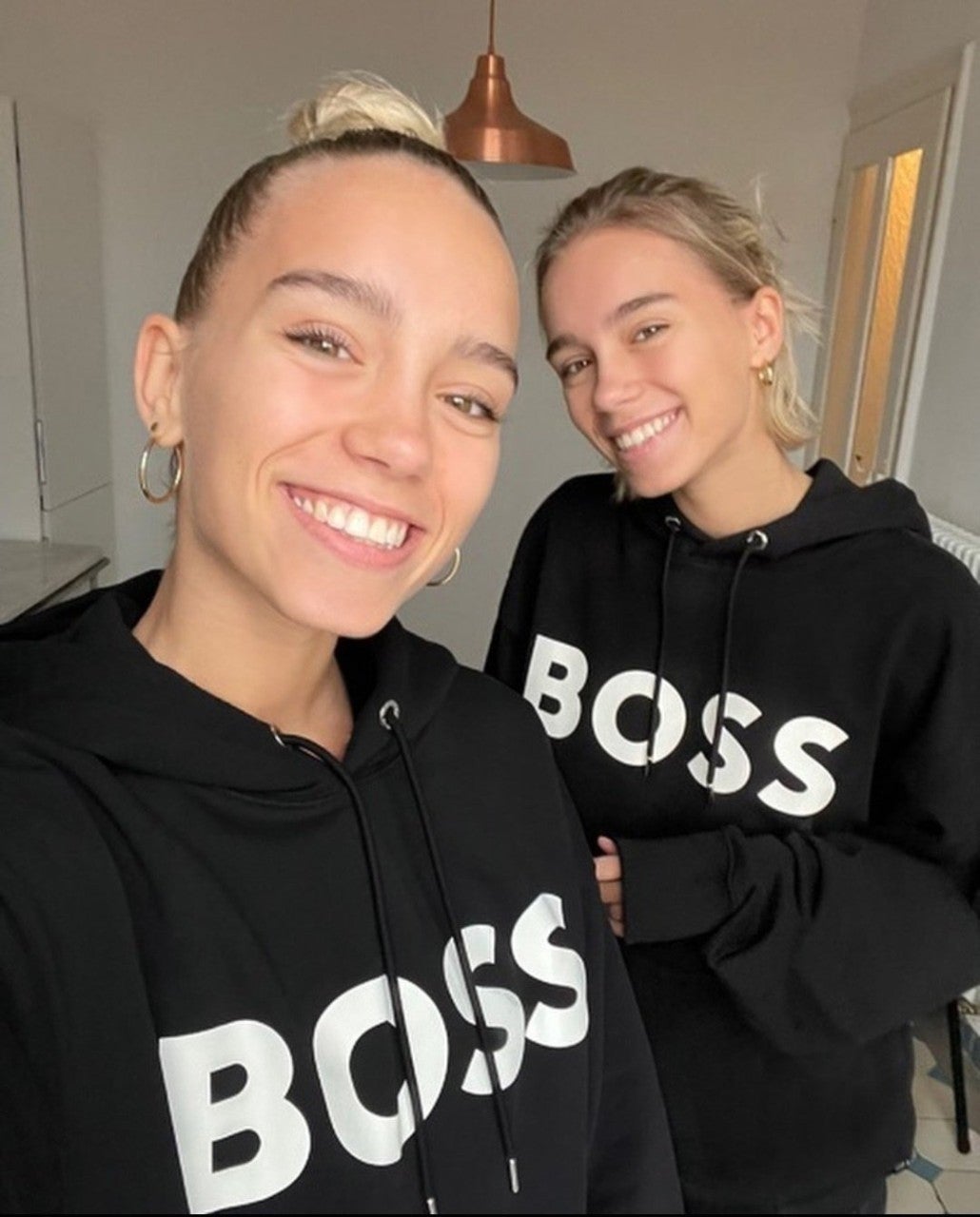 9_cjbUd018svc370ry05b9xic_s6fei9.jpg 9_cjbUd018svc370ry05b9xic_s6fei9.jpg