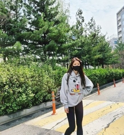 f_1j9Ud018svclhbq0eas1za1_s6fei9.jpg f_1j9Ud018svclhbq0eas1za1_s6fei9.jpg