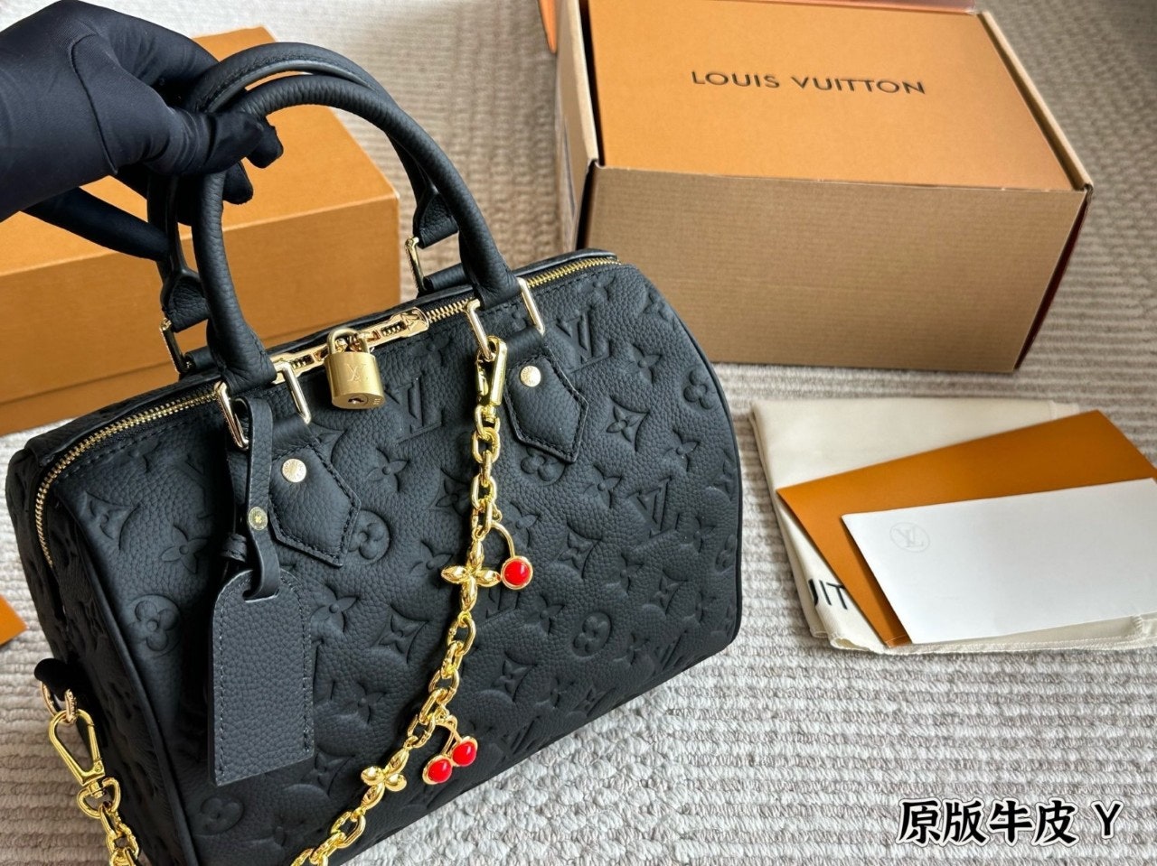 a_8d3Ud018svcrv1ozbop7ab4_62p69.jpg