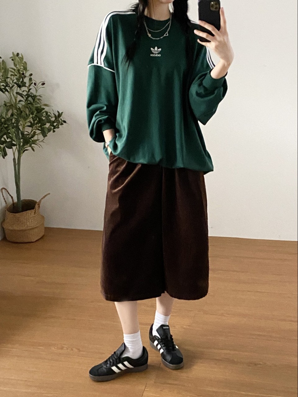 5_4bgUd018svcak8jqqn21m4g_fafp62.jpg?type=e1920_std