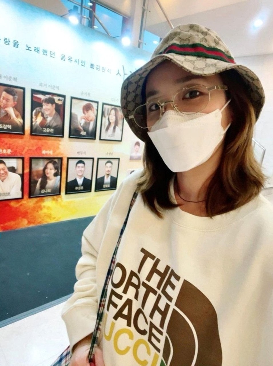 0_e2jUd018svc79wryi3jbiop_s6fei9.jpg 0_e2jUd018svc79wryi3jbiop_s6fei9.jpg