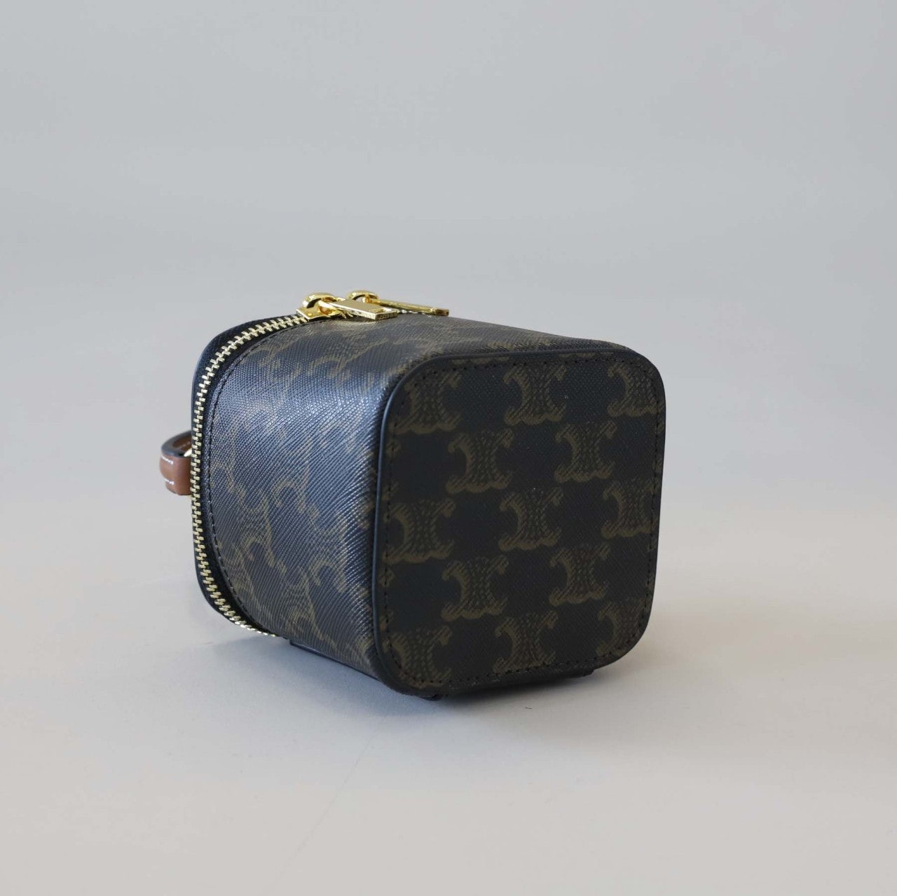 5_7gdUd018svcgzkx3nsfa20v_g9hfyp.jpg 5_7gdUd018svcgzkx3nsfa20v_g9hfyp.jpg