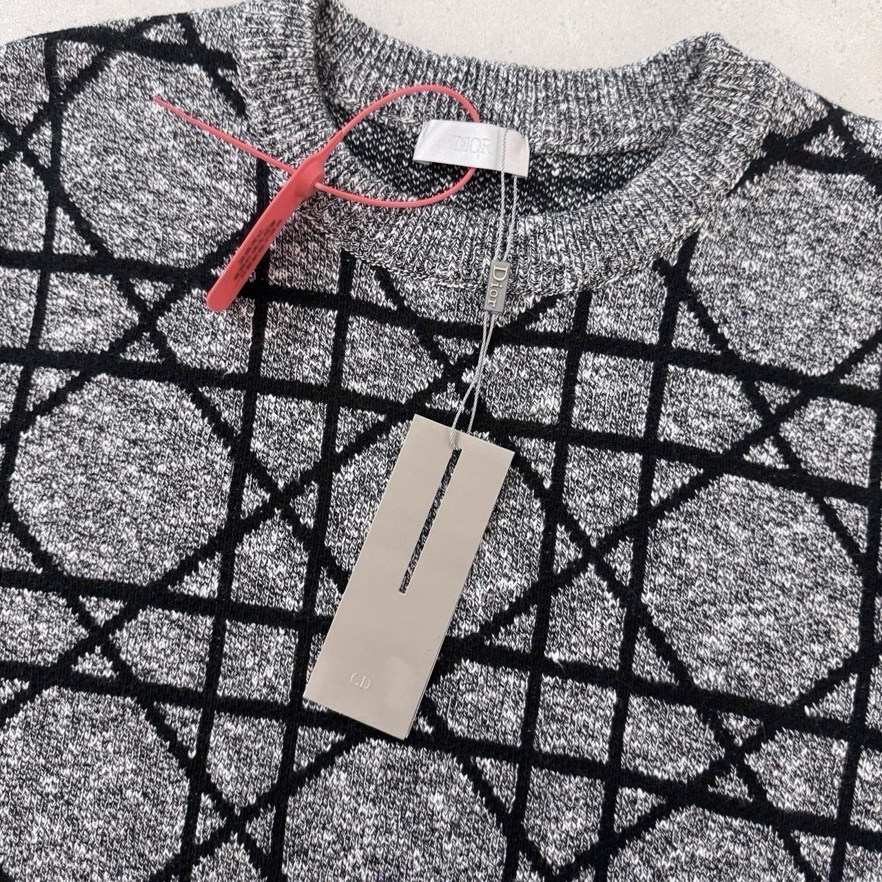 6_hcgUd018svcovb0pz1m0y9_mvdii.jpg 6_hcgUd018svcovb0pz1m0y9_mvdii.jpg