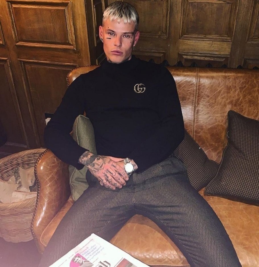 e_af0Ud018svc1pujr7290tlu2_s6fei9.jpg e_af0Ud018svc1pujr7290tlu2_s6fei9.jpg