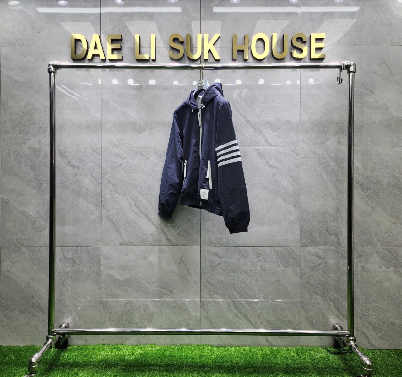 7_c0bUd018svcq5o5unrhm5mz_mjyzx.jpg 7_c0bUd018svcq5o5unrhm5mz_mjyzx.jpg