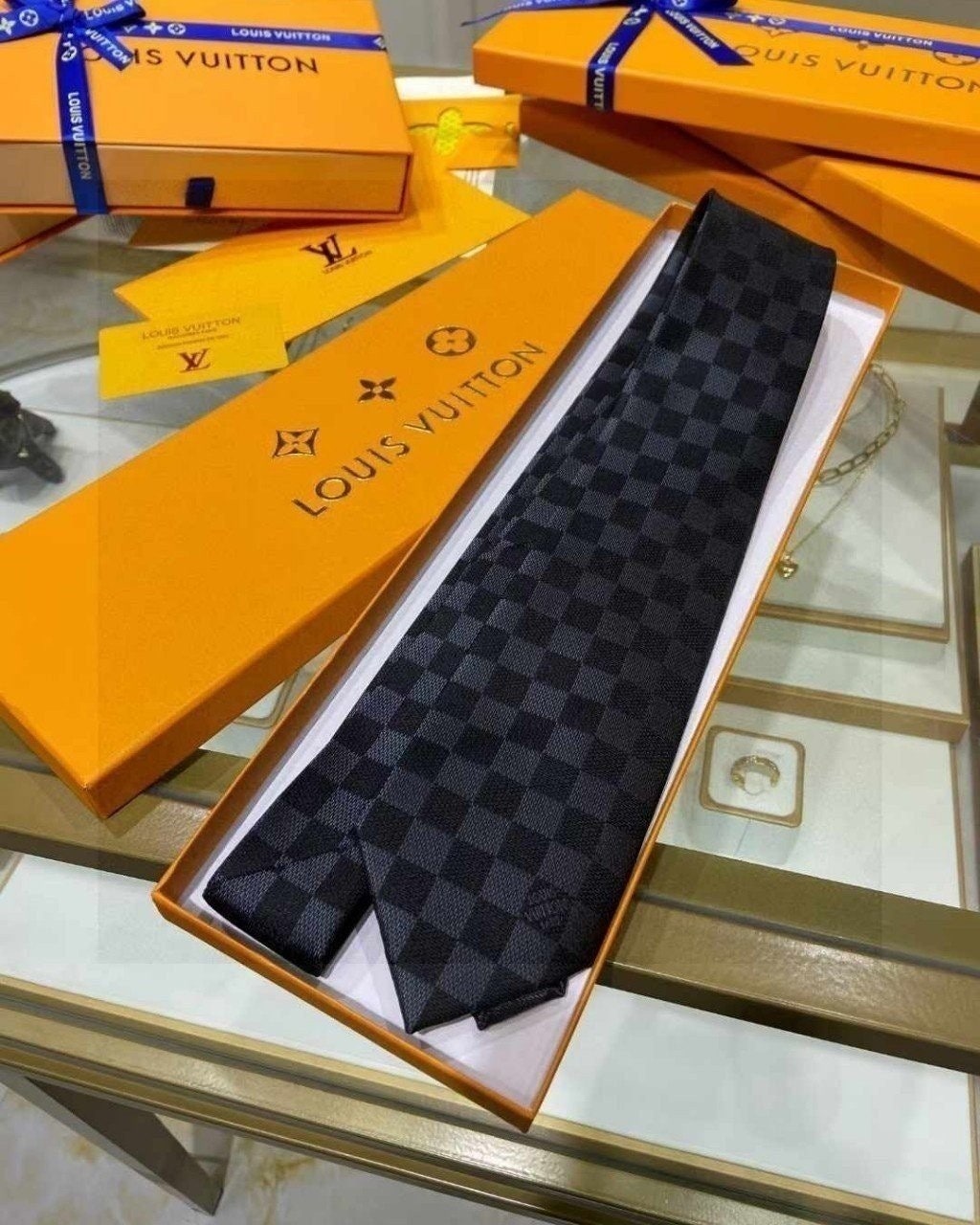 e_bh9Ud018svc1xhjbexyb3f5p_48xg9.jpg e_bh9Ud018svc1xhjbexyb3f5p_48xg9.jpg