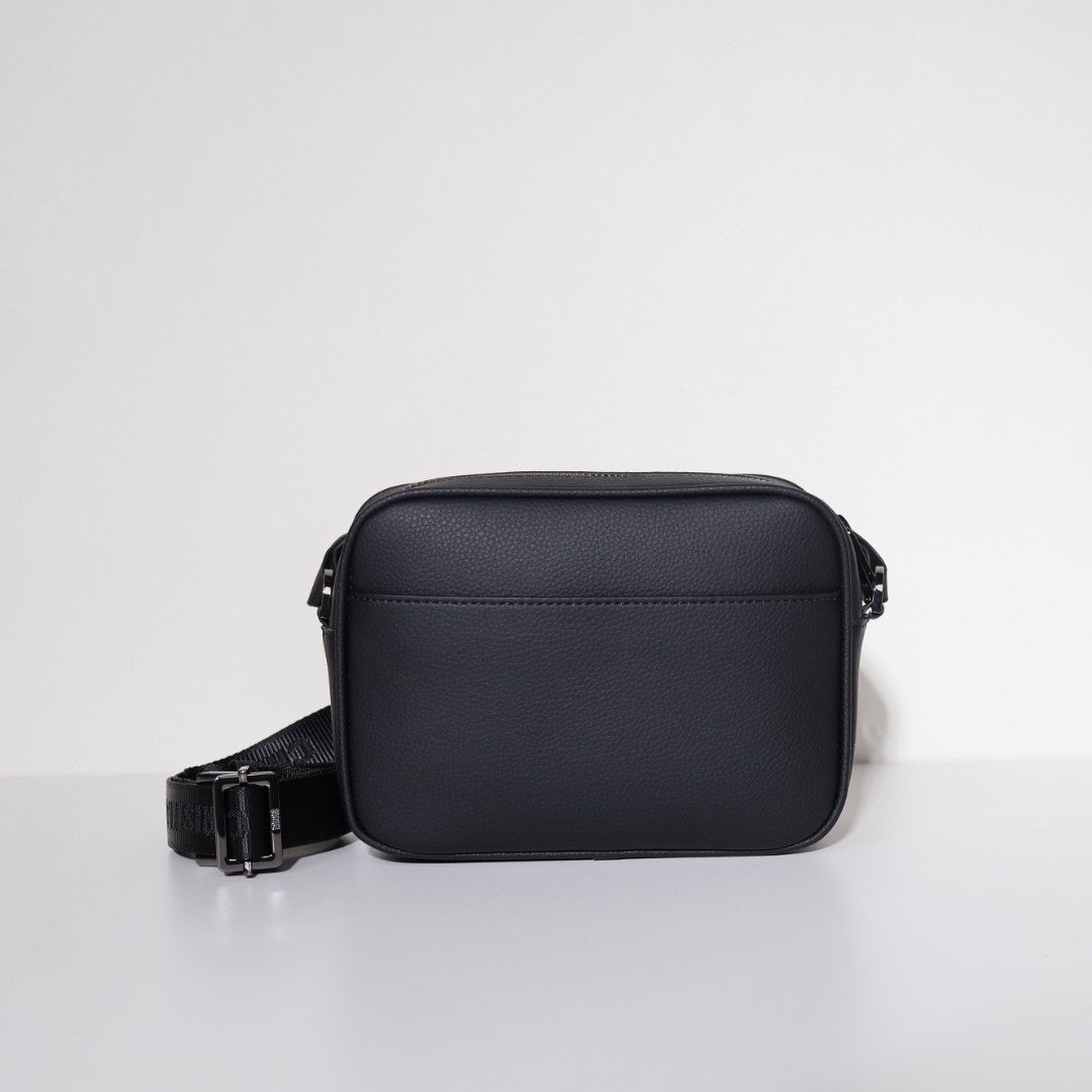 f_eghUd018svc1ju442apedp7y_eg520k.jpg f_eghUd018svc1ju442apedp7y_eg520k.jpg