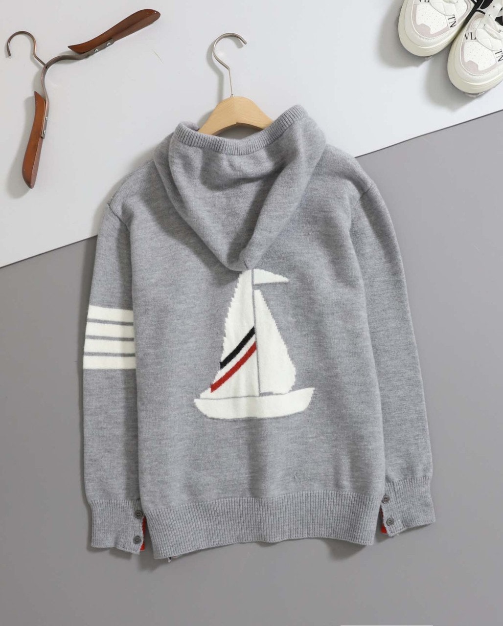 b_902Ud018svcg5m94b1dbilz_ew4xzd.jpg?type=e1920_std