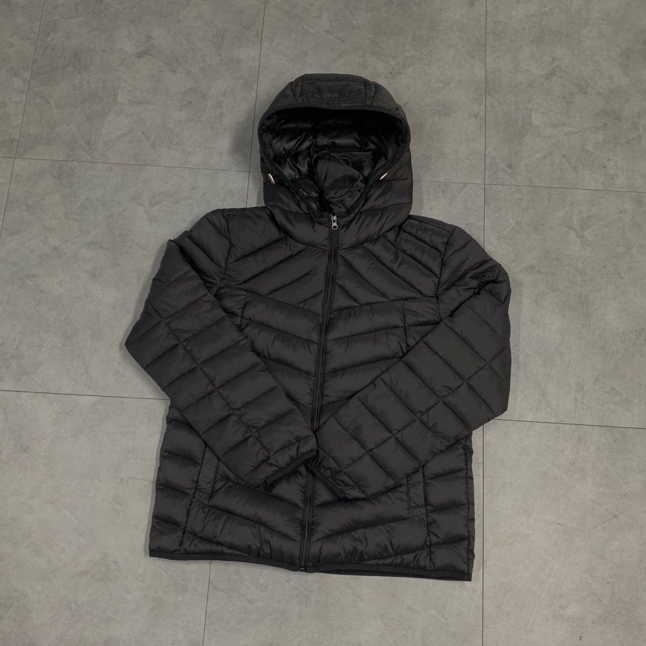 1_a07Ud018svcewf0ua39kffz_4144s3.jpg 1_a07Ud018svcewf0ua39kffz_4144s3.jpg