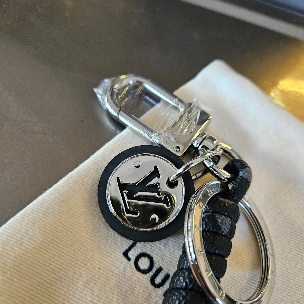 6_hb3Ud018svc1r91ypk4vqblo_824iz.jpg 6_hb3Ud018svc1r91ypk4vqblo_824iz.jpg