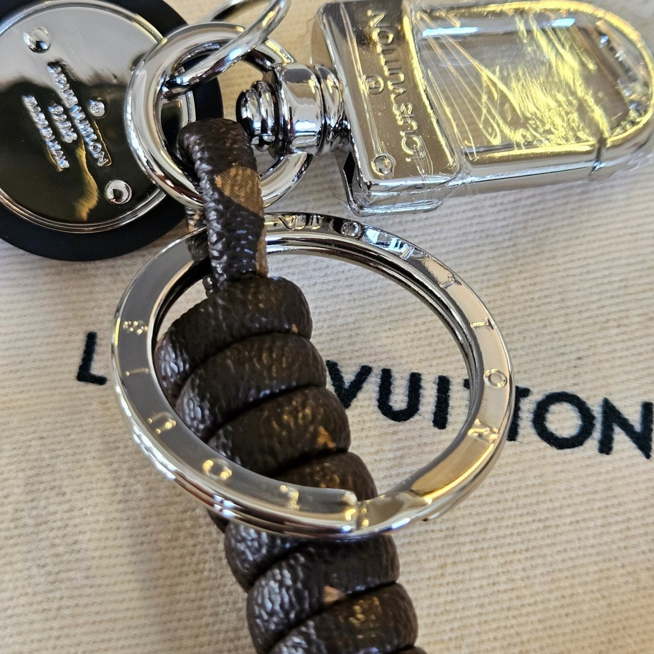 7_0b3Ud018svch8tht604j1aj_824iz.jpg 7_0b3Ud018svch8tht604j1aj_824iz.jpg