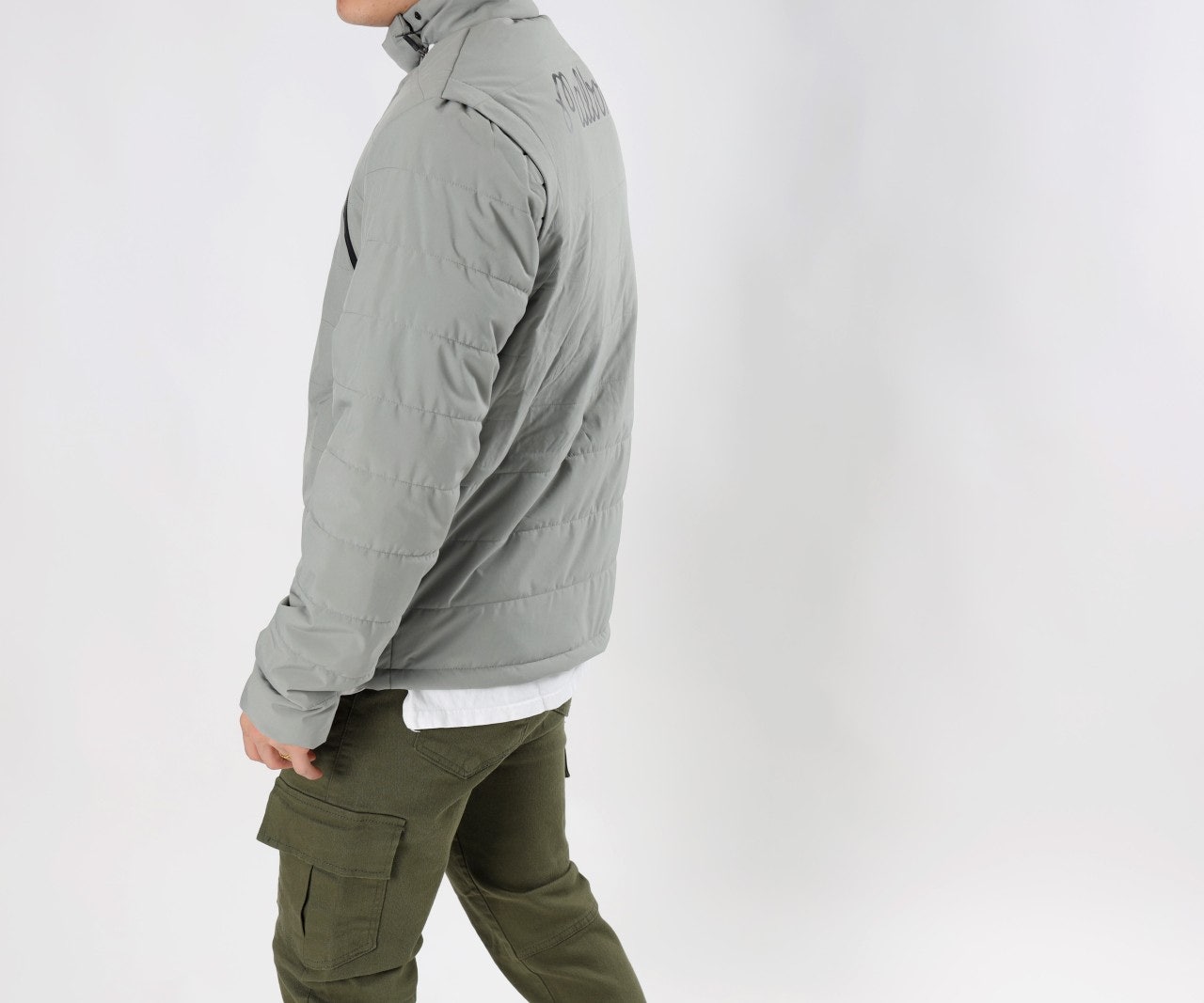 4_g30Ud018svc1g852ovlm4y2x_fafp62.jpg?type=e1920_std