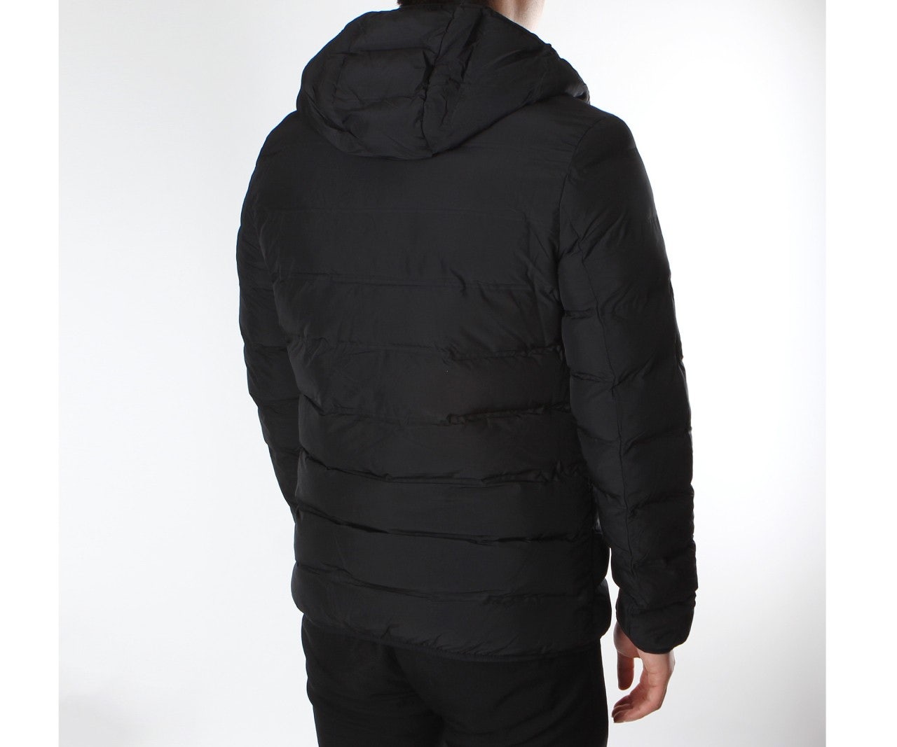 g_i2jUd018svc1w2fxuls1tzvu_fafp62.jpg?type=e1920_std