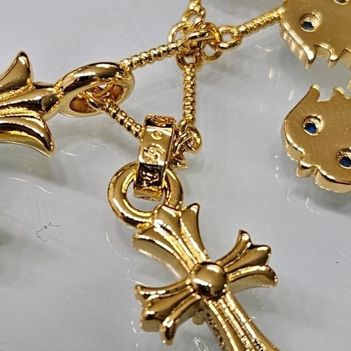 e_d5gUd018svc37jr4gn634ba_413zjm.jpg e_d5gUd018svc37jr4gn634ba_413zjm.jpg