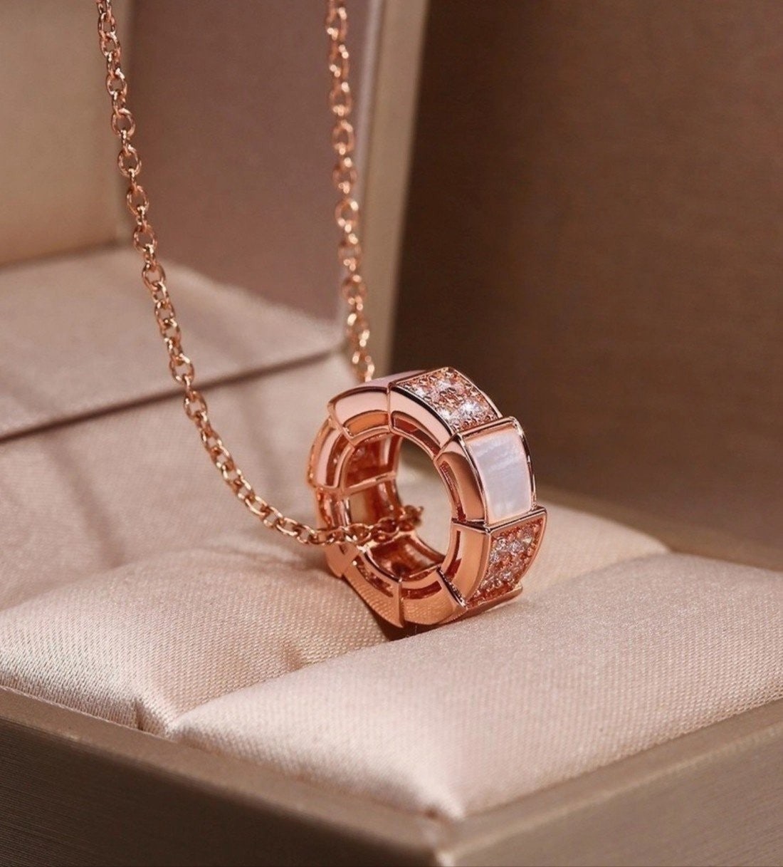 a_649Ud018svcarey8i5l2gpf_413zjm.jpg a_649Ud018svcarey8i5l2gpf_413zjm.jpg