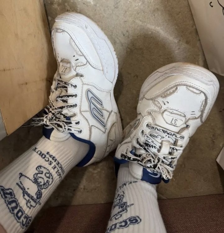 b_00fUd018svc16l8lu00a9qfl_413zjm.jpg b_00fUd018svc16l8lu00a9qfl_413zjm.jpg