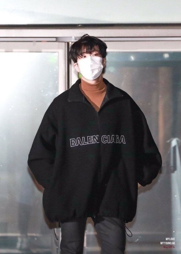 a_c69Ud018svc1qux1w8xhnu7u_4144s3.jpg a_c69Ud018svc1qux1w8xhnu7u_4144s3.jpg